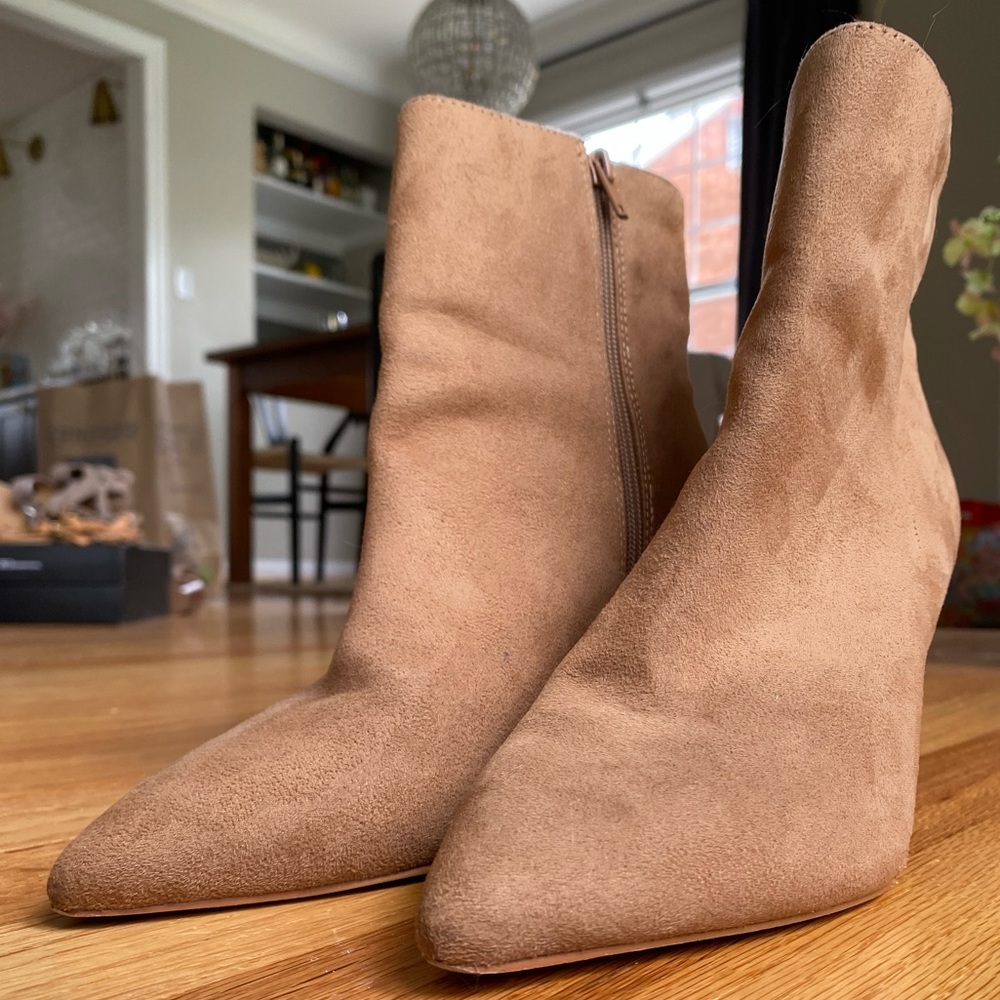 Forever 21 • Women’s Faux Suede Ankle Boots
